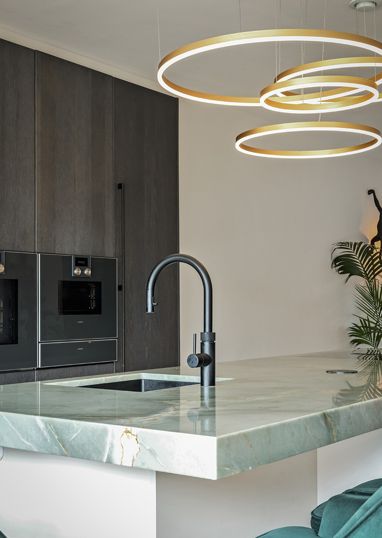 Eiken keuken by sensa keukens marmer